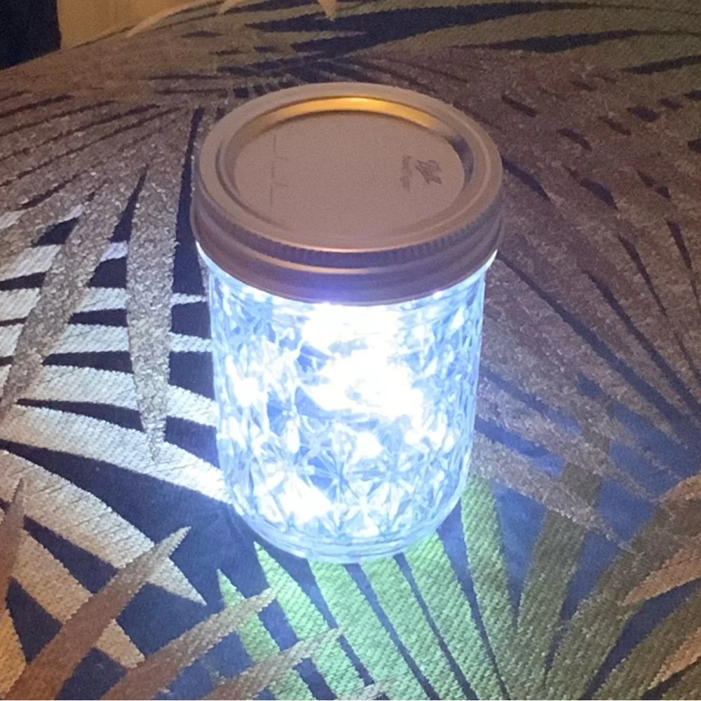 WHITE 1/2 PINT MASON JAR w/ LED FAIRY-LIGHTS/HANDMADE - Picture 3 of 9